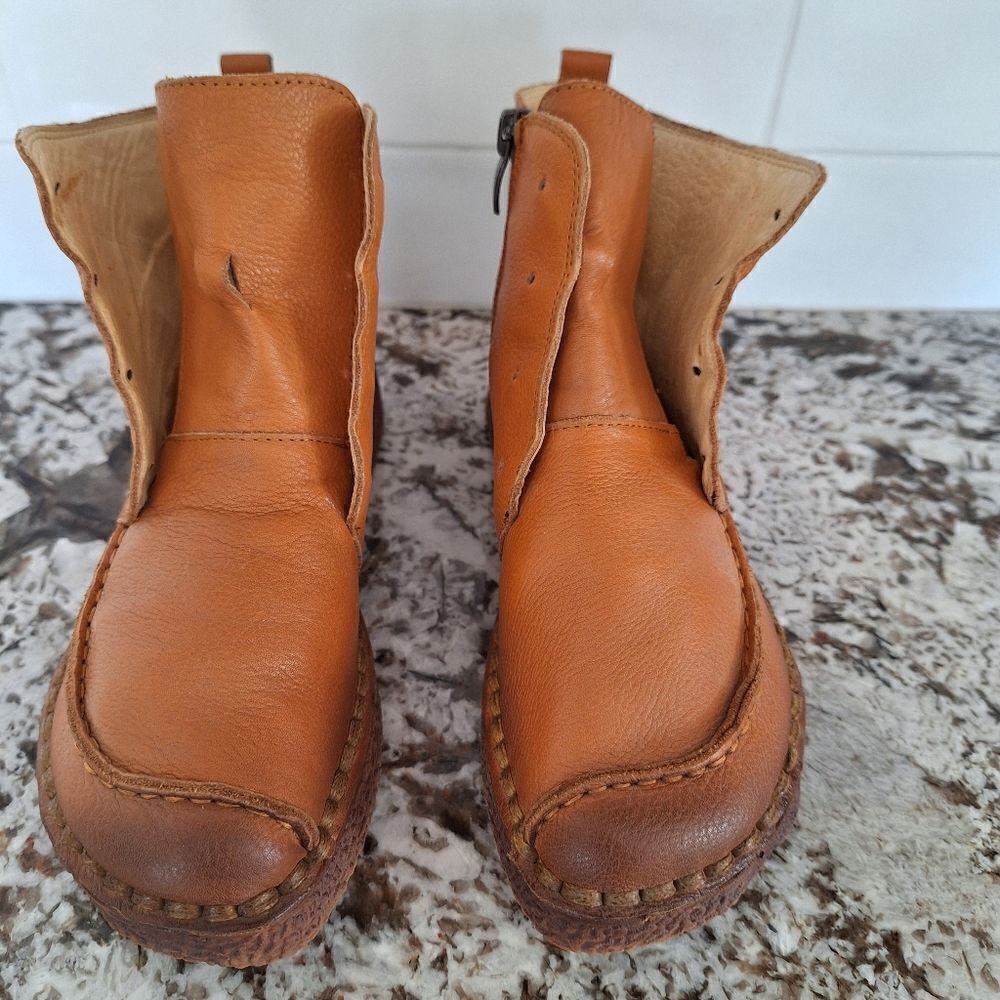 Full brown leather ankle boots size 38‎ EUR =  7.5-8 US
